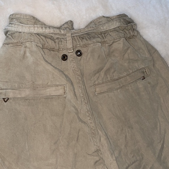 Pam & Gela Pants Size P Khaki Paper bag Crop - Picture 6 of 7